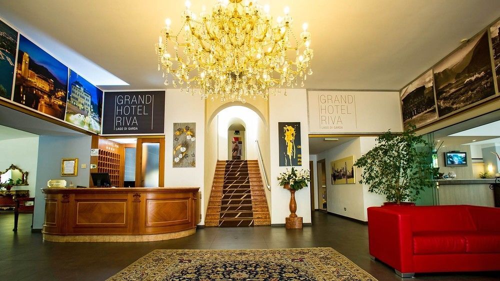 Grand Hotel Riva מראה חיצוני תמונה